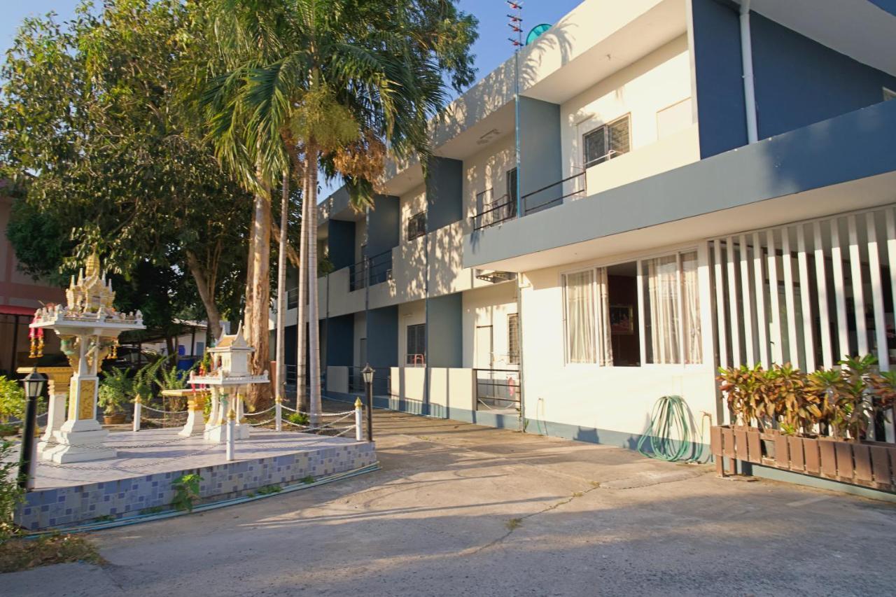 Deejai Hotel Si Racha Exterior photo