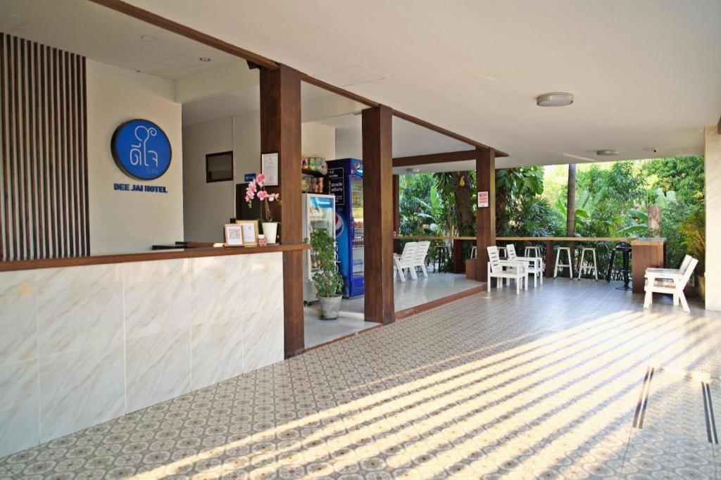 Deejai Hotel Si Racha Exterior photo