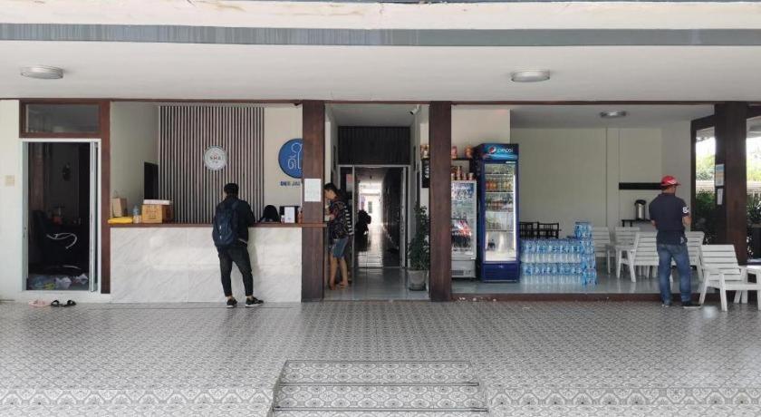 Deejai Hotel Si Racha Exterior photo