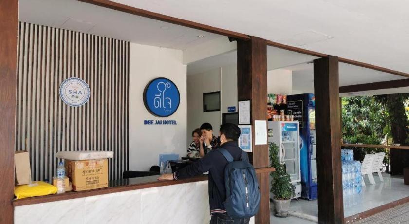 Deejai Hotel Si Racha Exterior photo